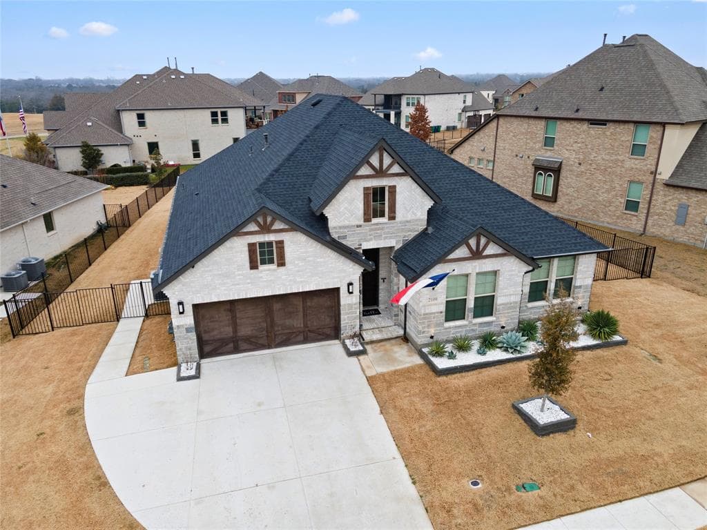 2109 Zurek Ln