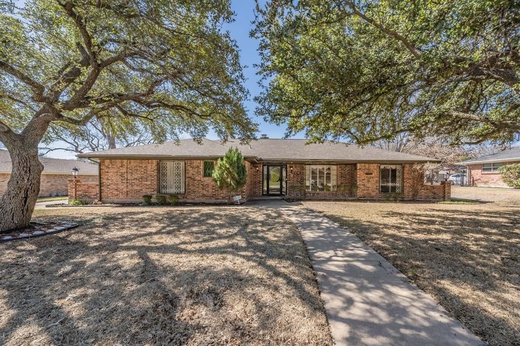 6716 Del Prado Ave