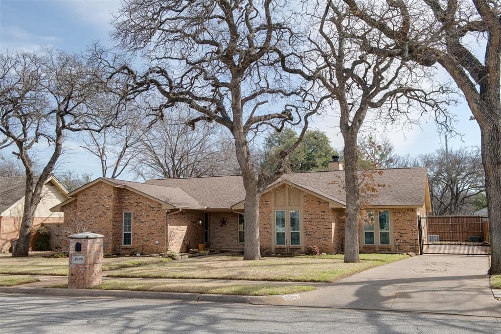 3609 Lake Pontchartrain Dr