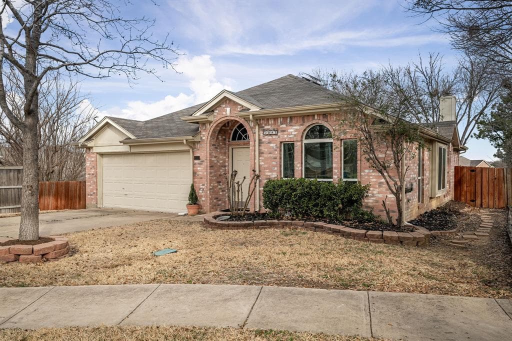 2057 Candlewood Cir