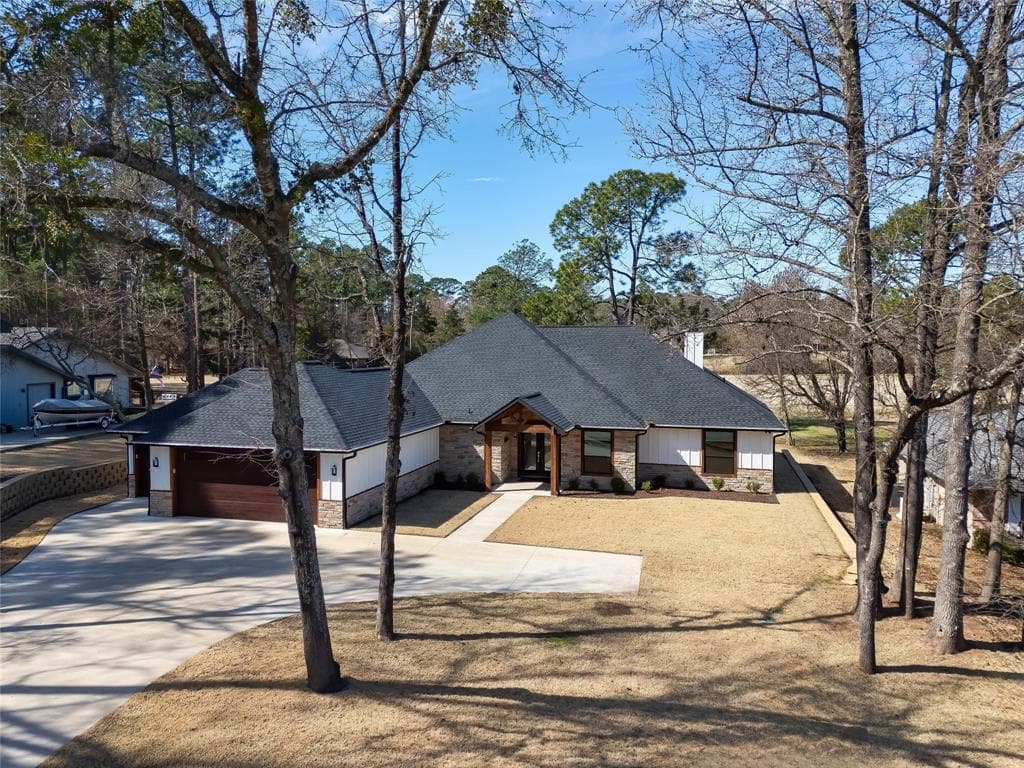 223 Old Barn Ln