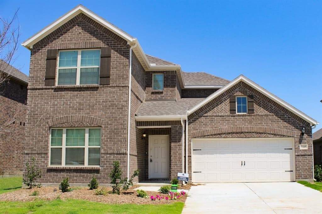 7105 Aster Dr