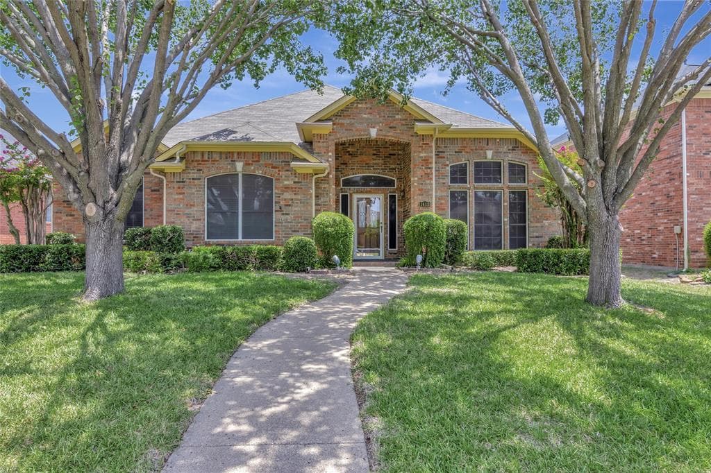 1412 Lost Creek Dr