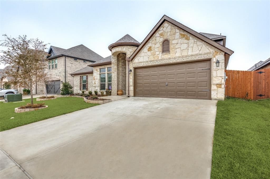 1037 Wildwood Dr