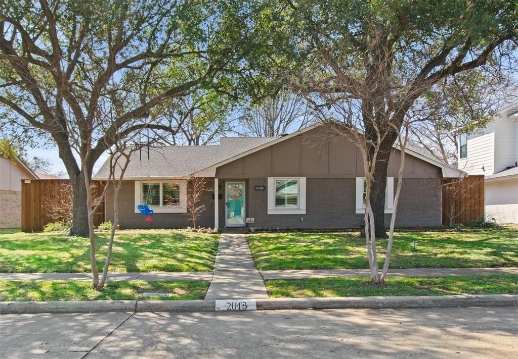2013 Fairmeadow Dr
