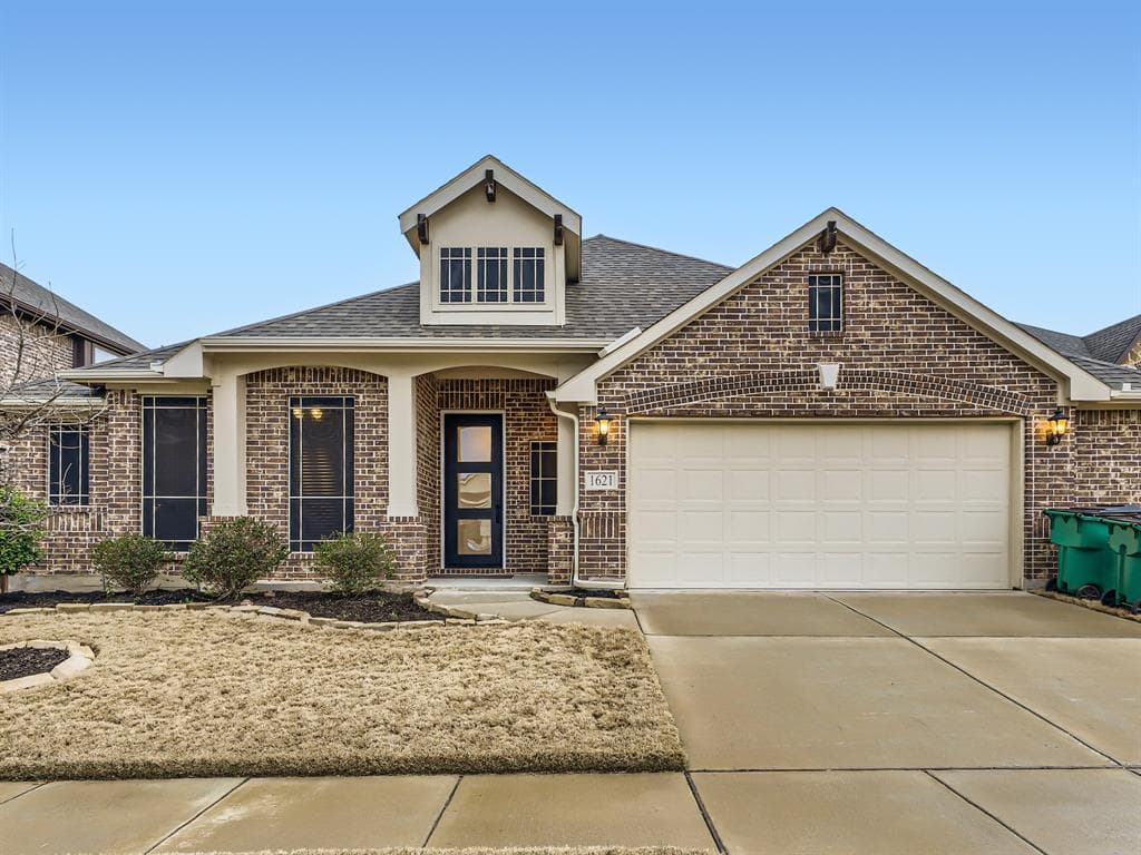 1621 Silver Ln