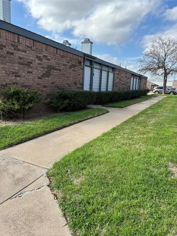 618 Bellaire Dr Apt B