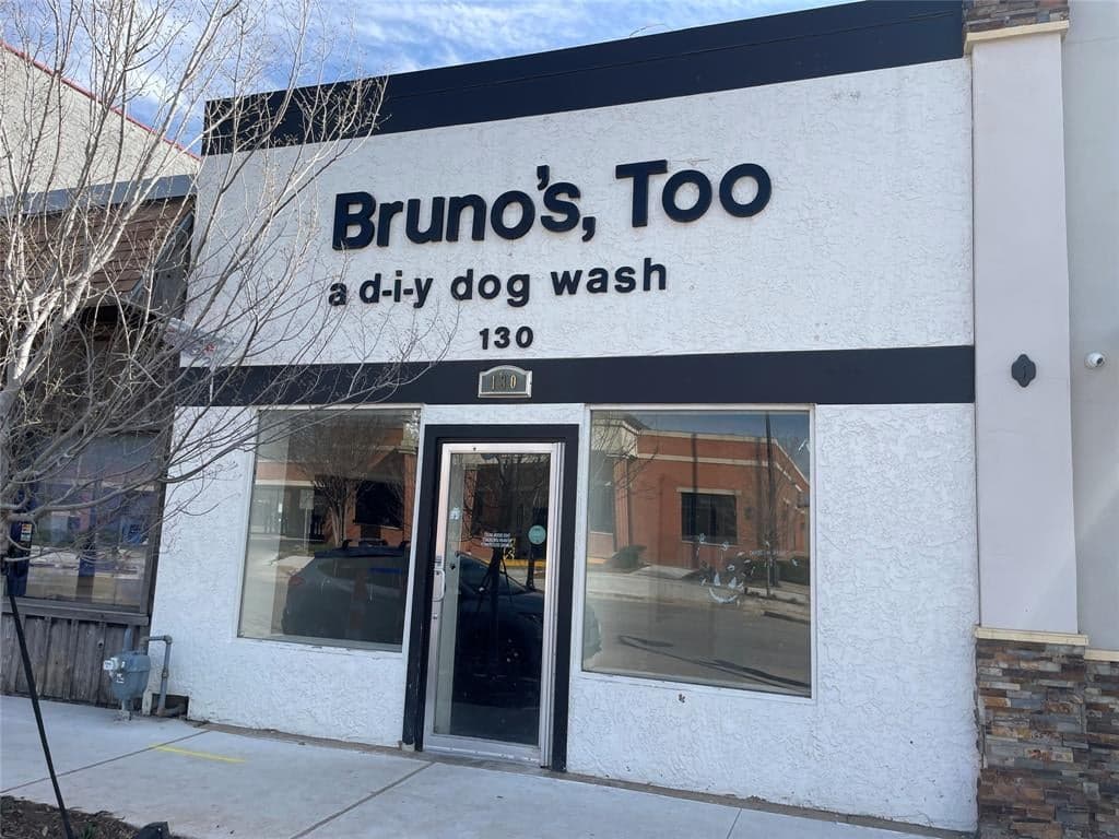 130 E Irving Blvd
