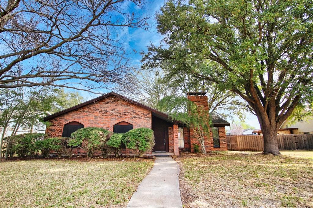 3001 Chancellor Dr