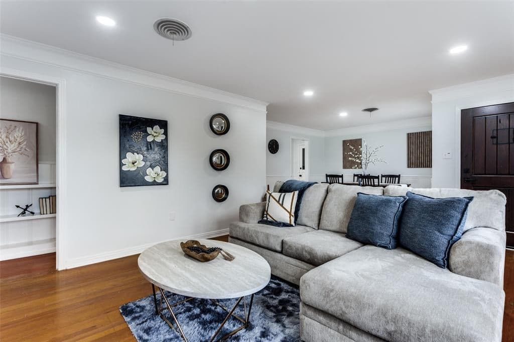 Gallery image 4