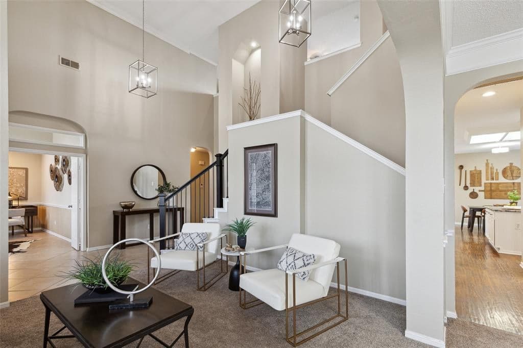 1006 Holmes Ct