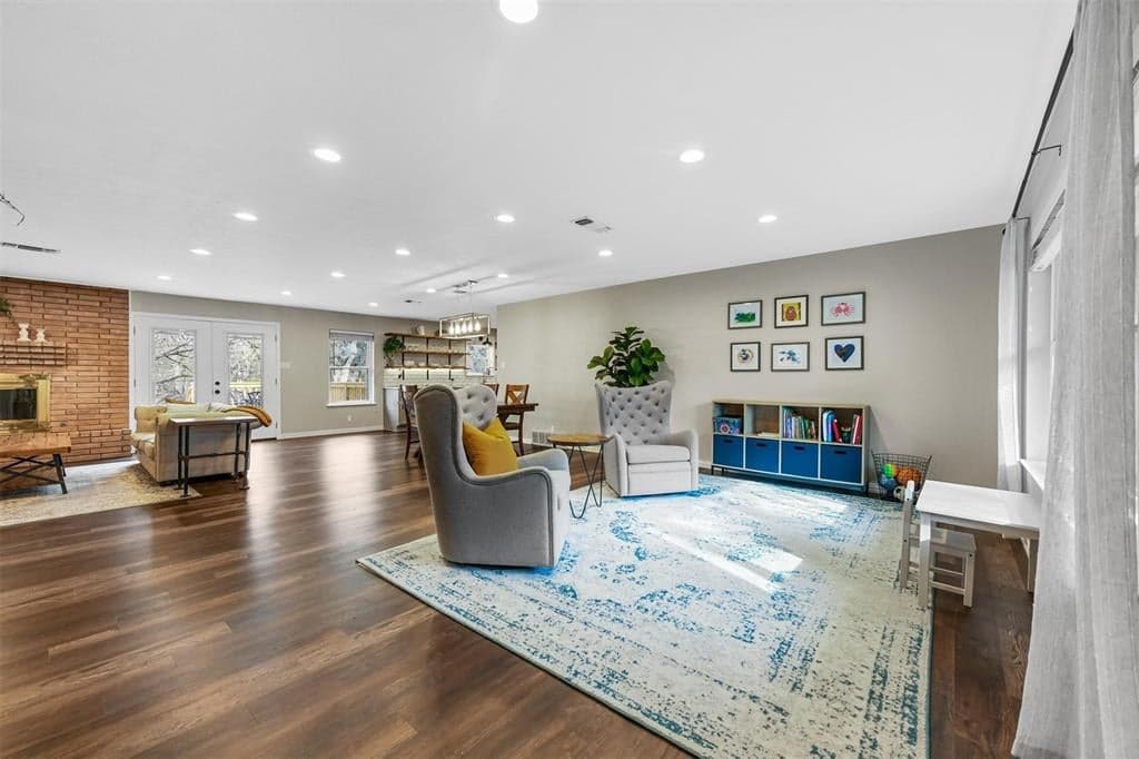 Gallery image 2