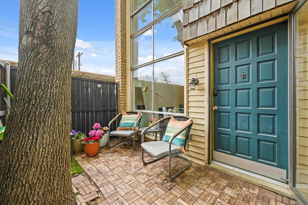 2710 Douglas Ave # C-134
