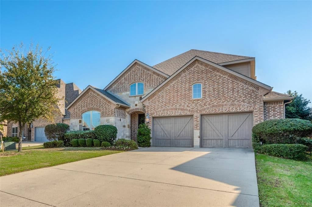 7308 Paluxy Dr