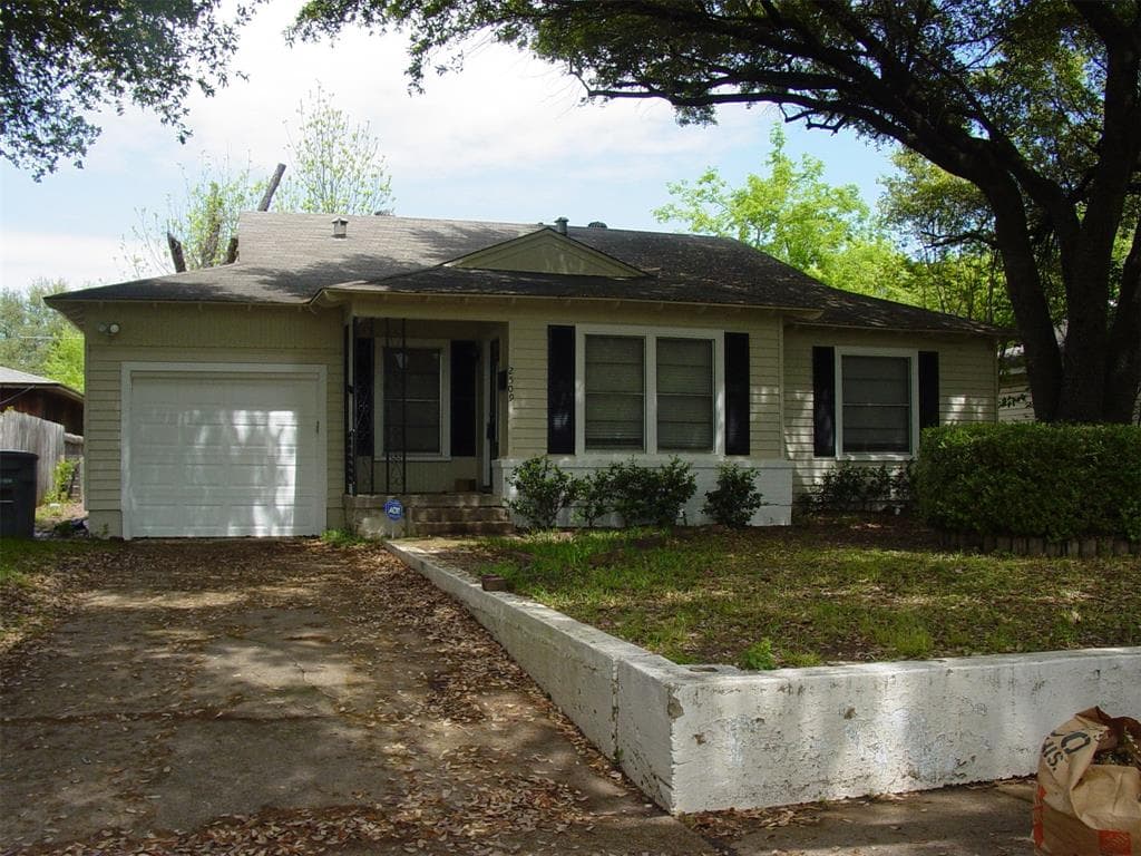 2509 Winthrop Dr