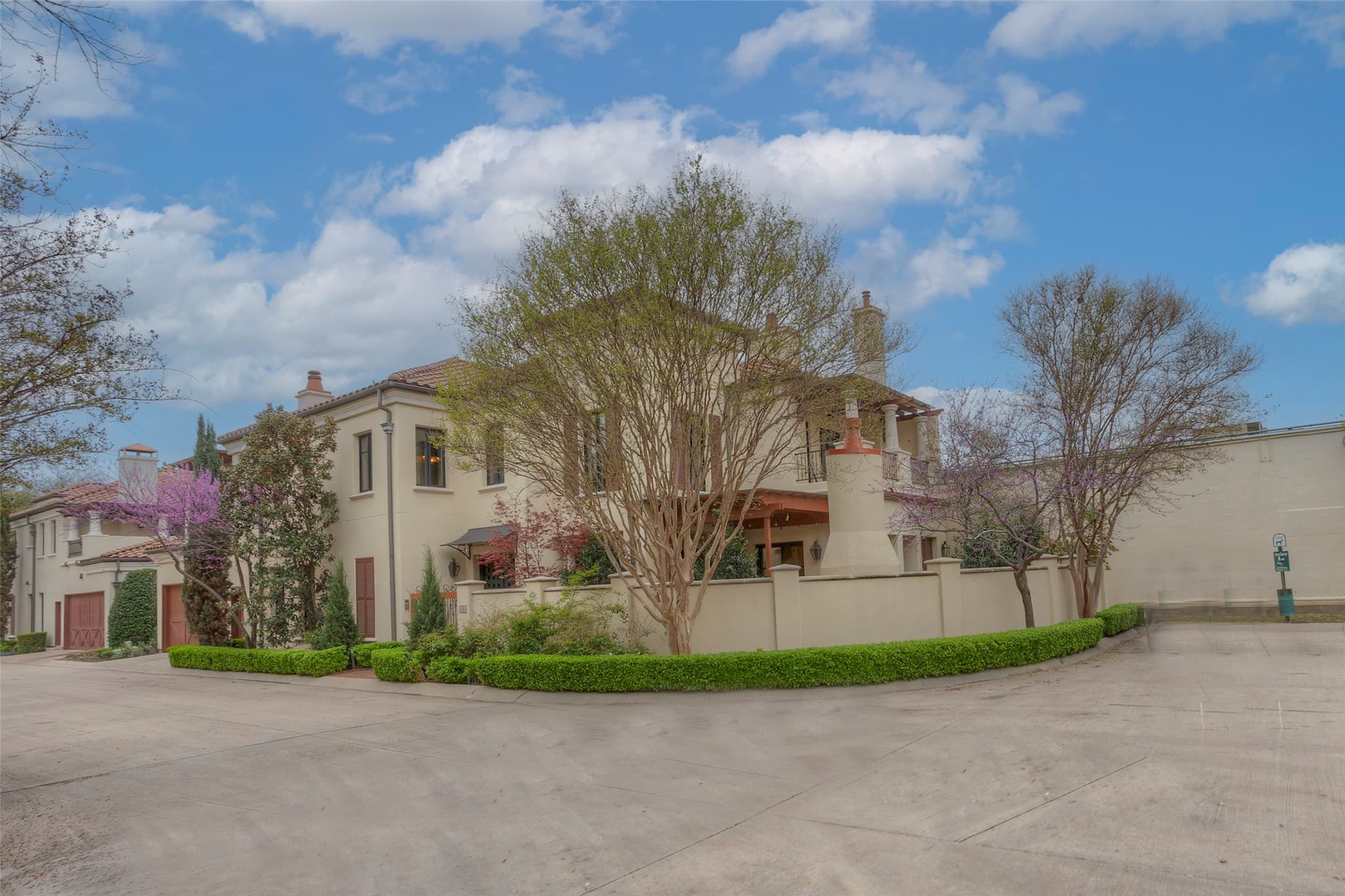 2737 Calder Ct