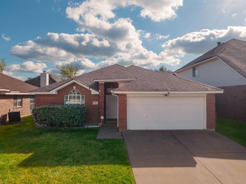 704 N Emma Dr