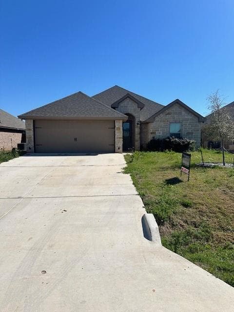 3305 White Horse Dr