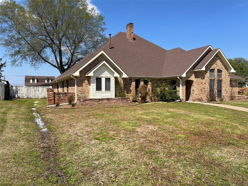 2755 Oak Creek Dr