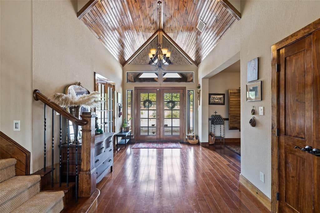 608 Greenwood Rd