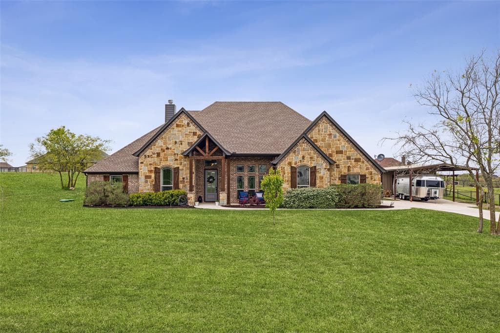 147 Stanford Ln