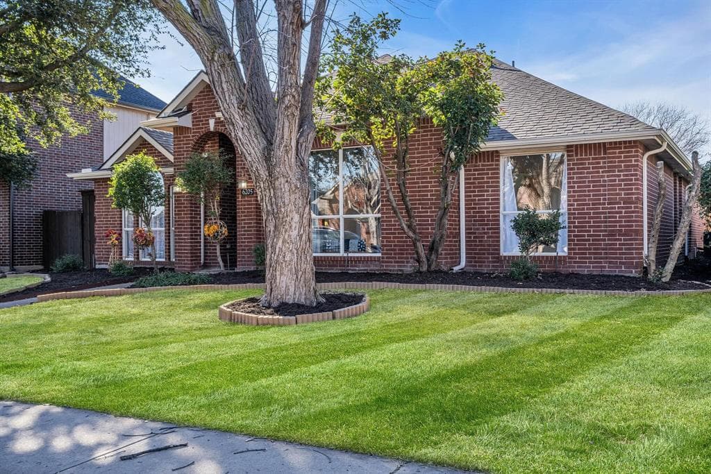 6205 Decatur Ct