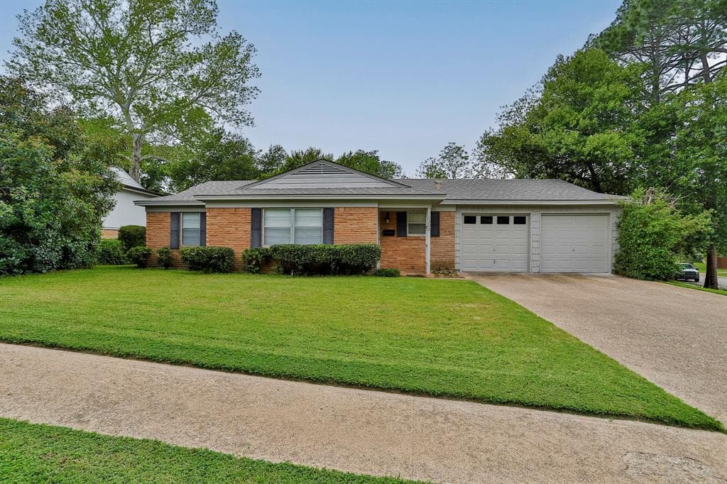 1200 Westcrest Dr