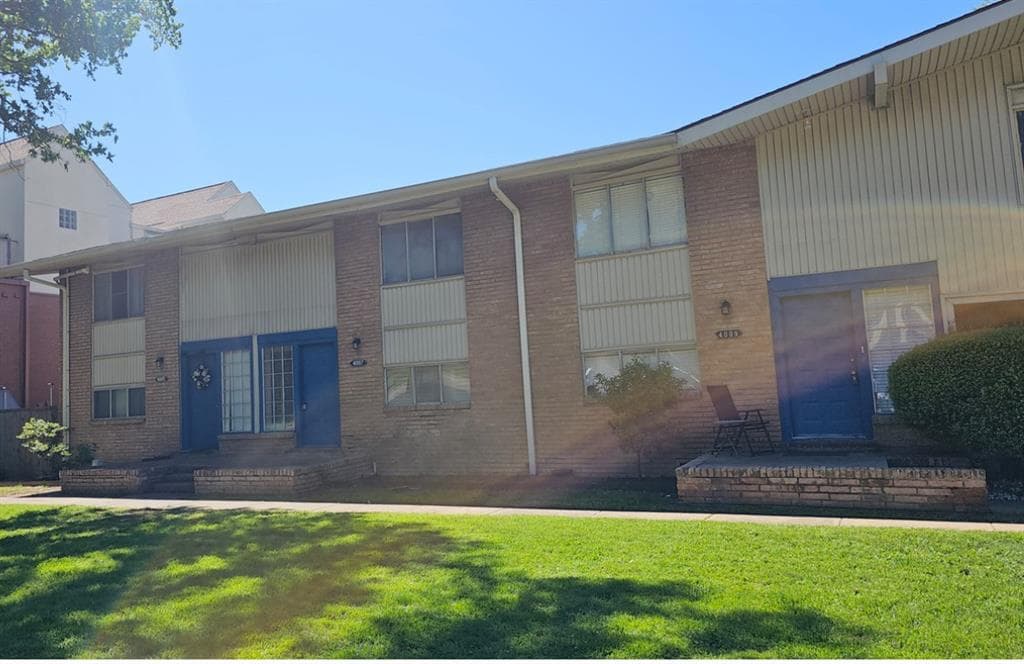 4011 Cole Ave # A-102