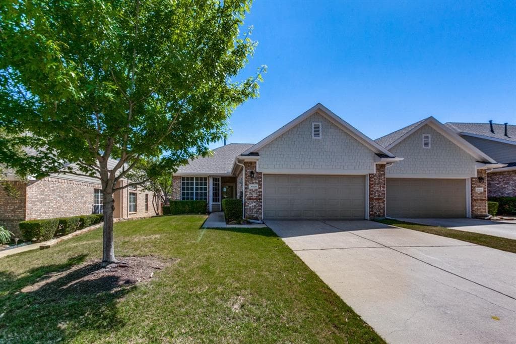 3108 Apple Tree Dr
