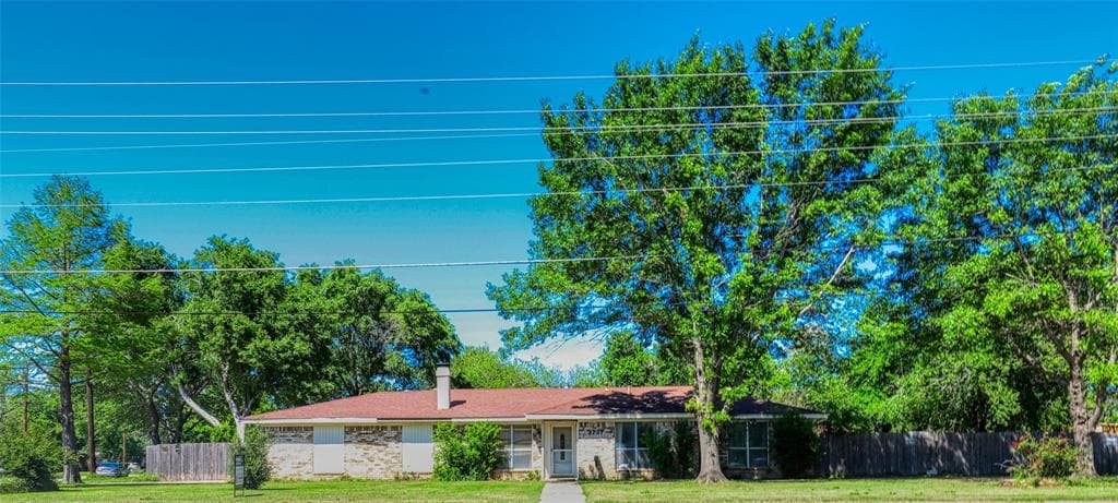 2737 W Shady Grove Rd