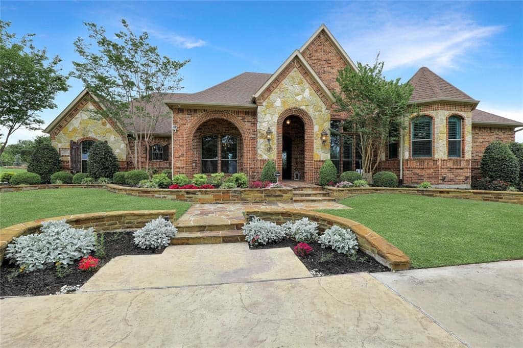203 Jessica Ct