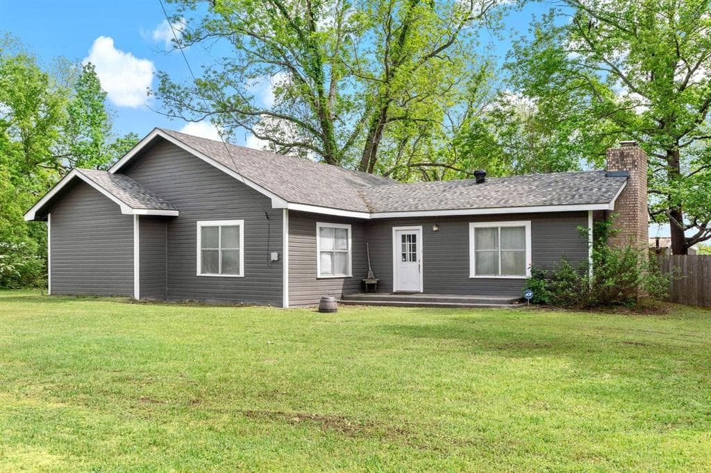 602 Clarksville Rd