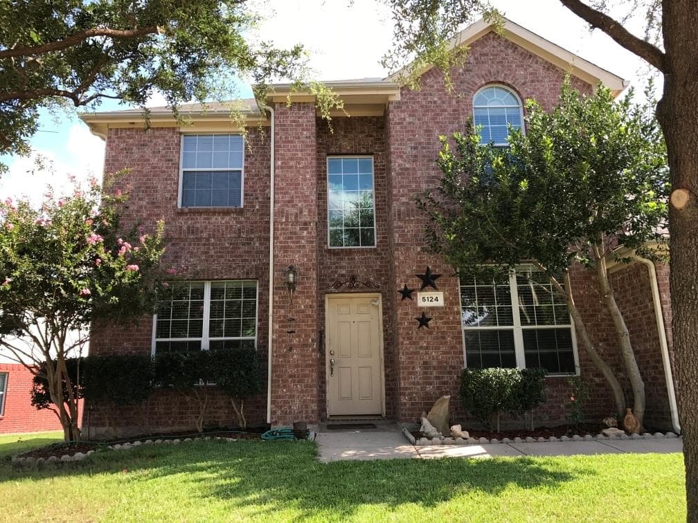 5124 Bay View Dr