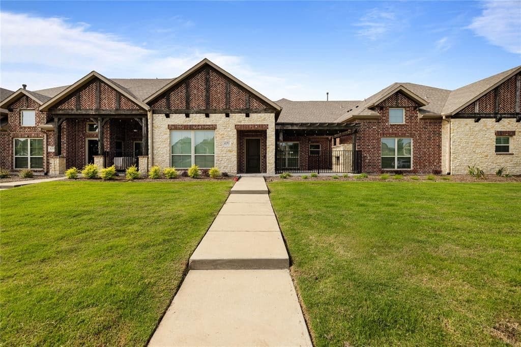 4191 Pavonia Ln
