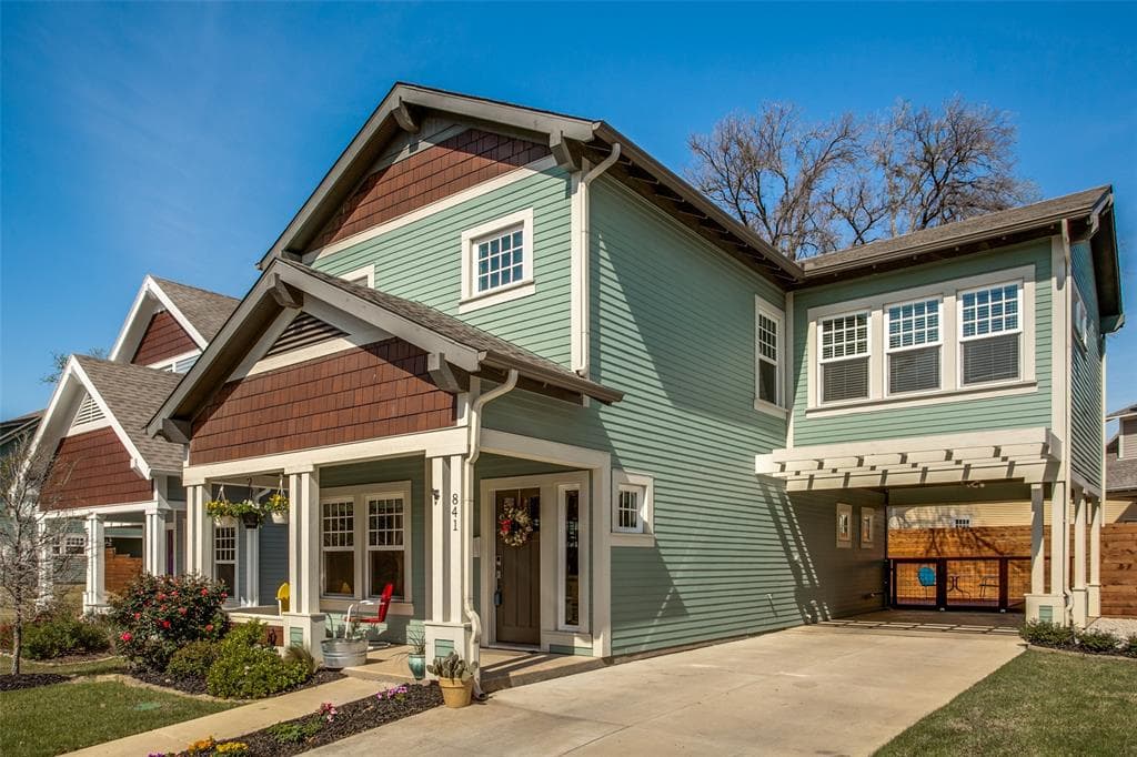 841 N Van Buren Ave