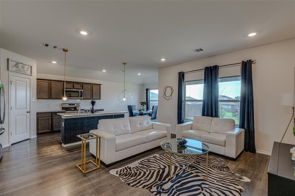729 Fueller Dr
