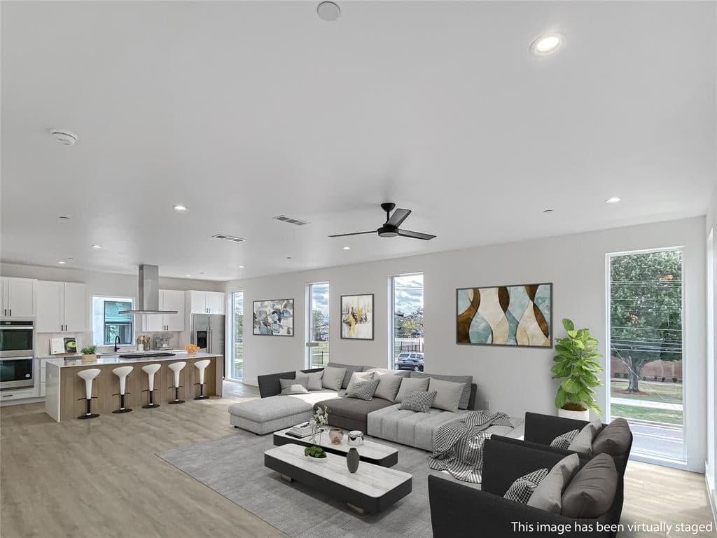 1139 N Madison Ave # 101