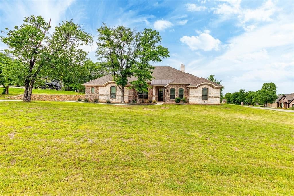 102 Eagle Dr