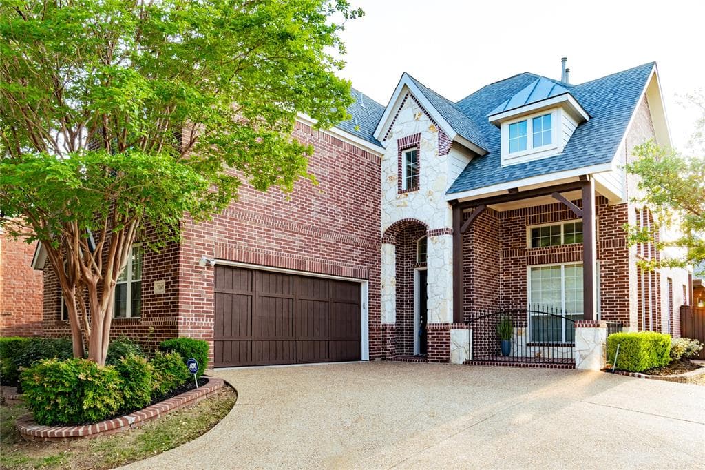 3265 Heatherbrook Ln
