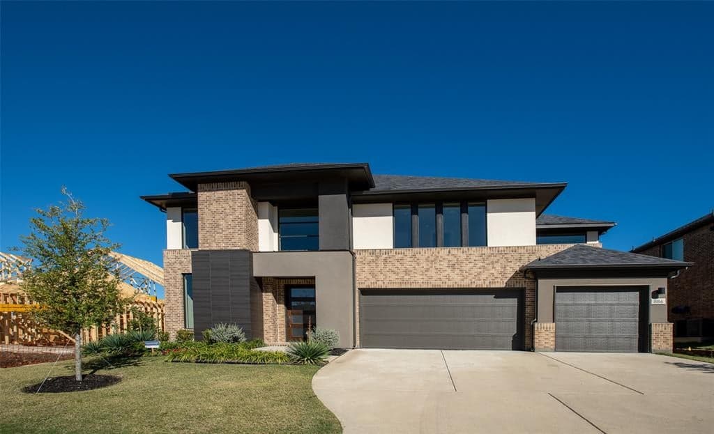 886 Newcastle Dr