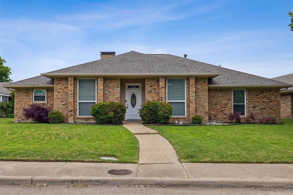 4319 Country Brook Dr