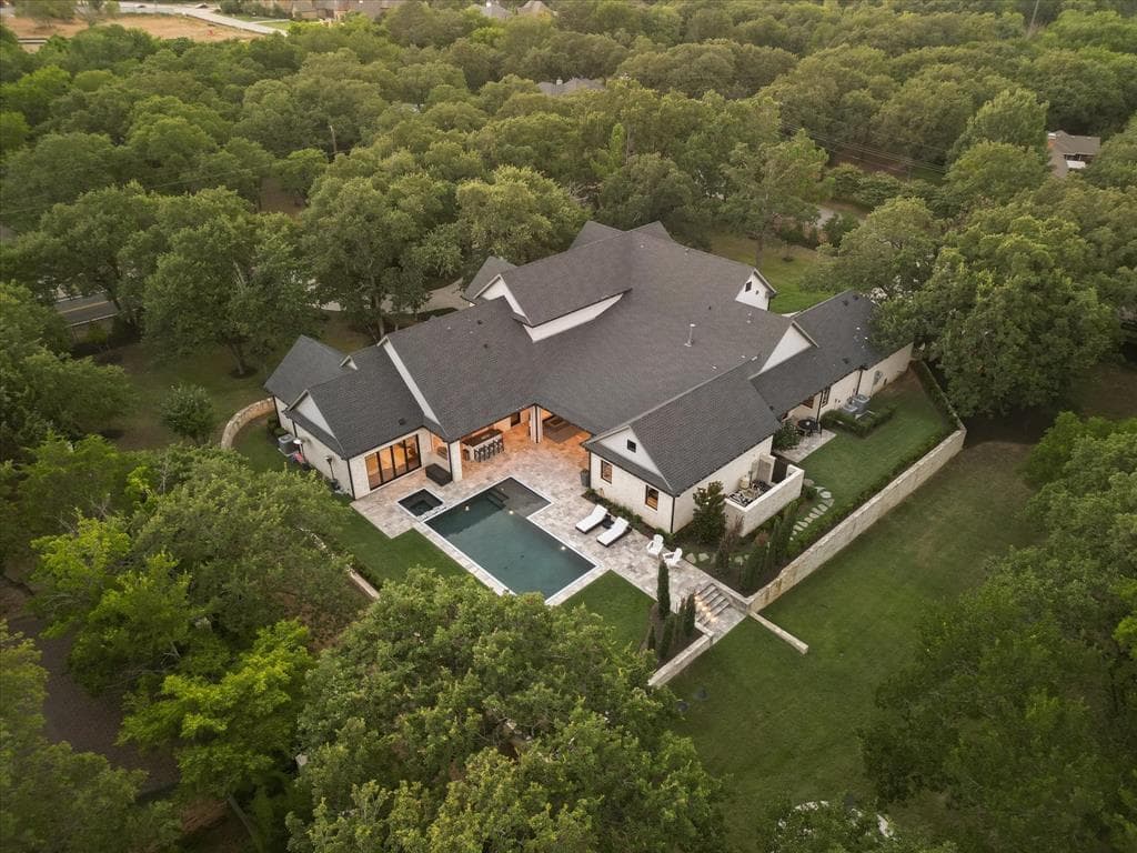 747 Shady Ln