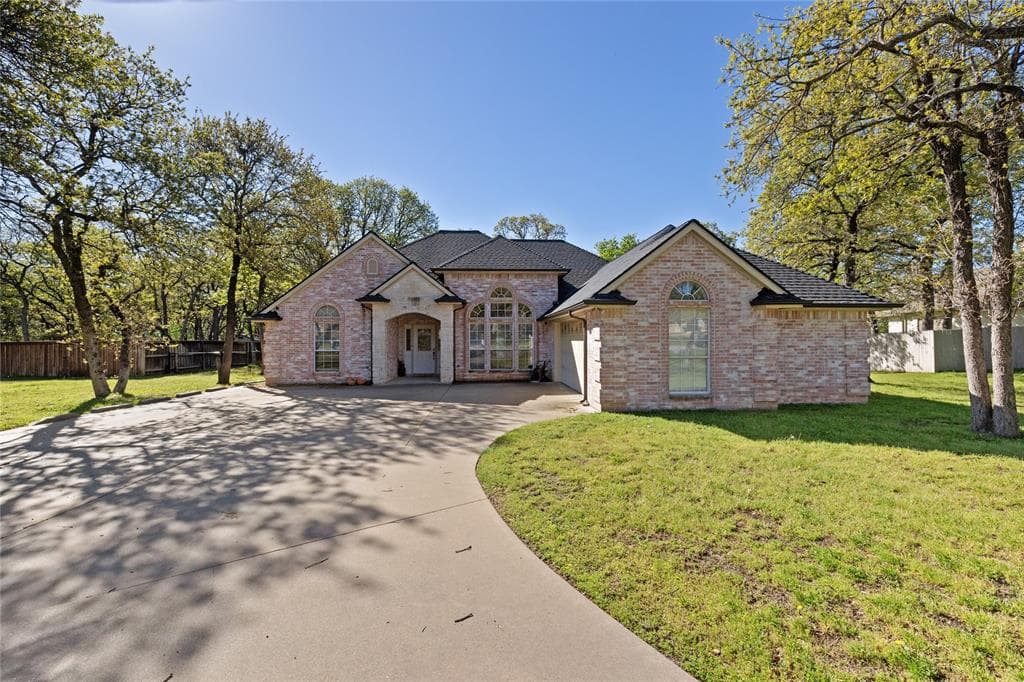 6707 Forest Oaks Ct
