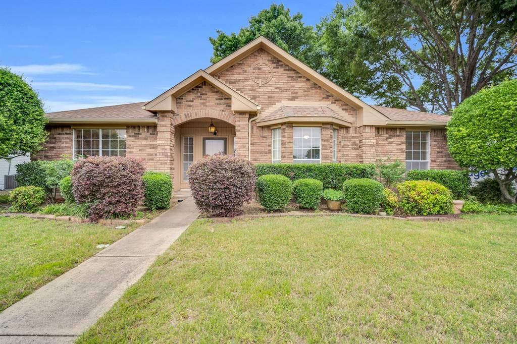 1300 E Branch Hollow Dr