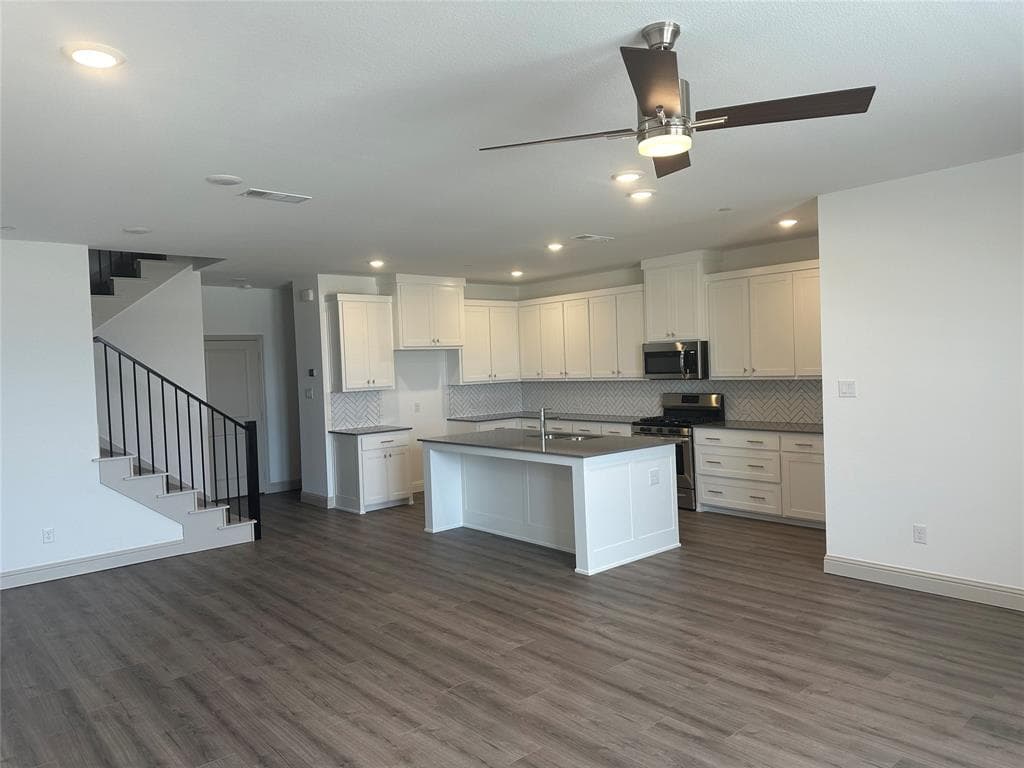 2832 Bluejack Rd