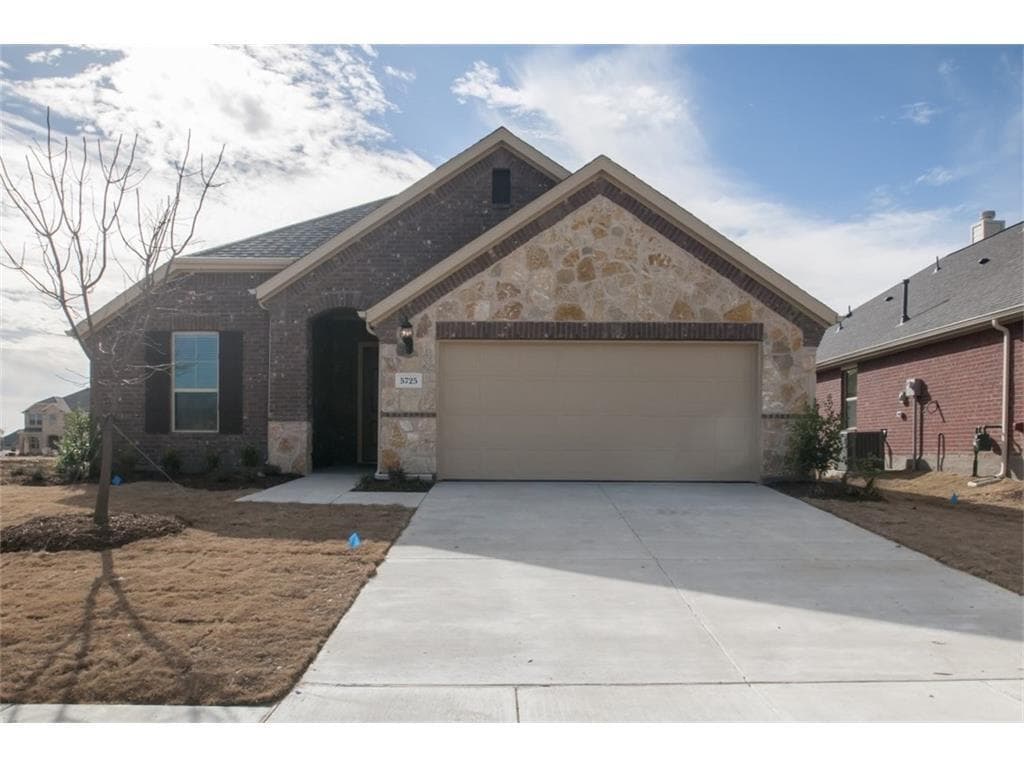 5725 Fremont Dr