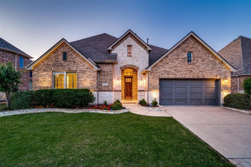 13886 Clusterberry Dr