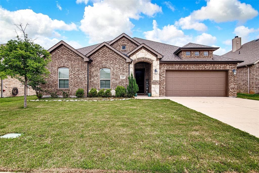 1665 Laramie Ln