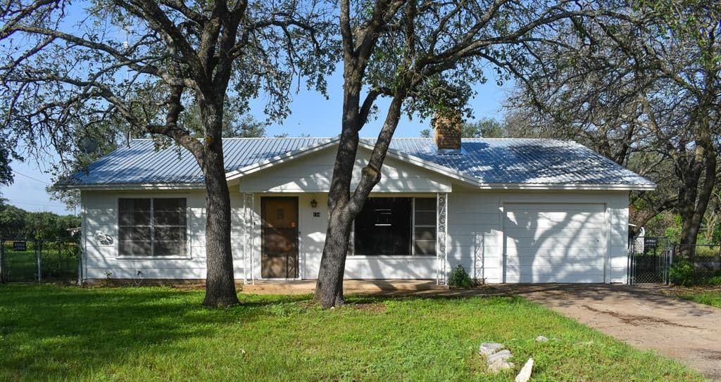 134 Lakeview Dr