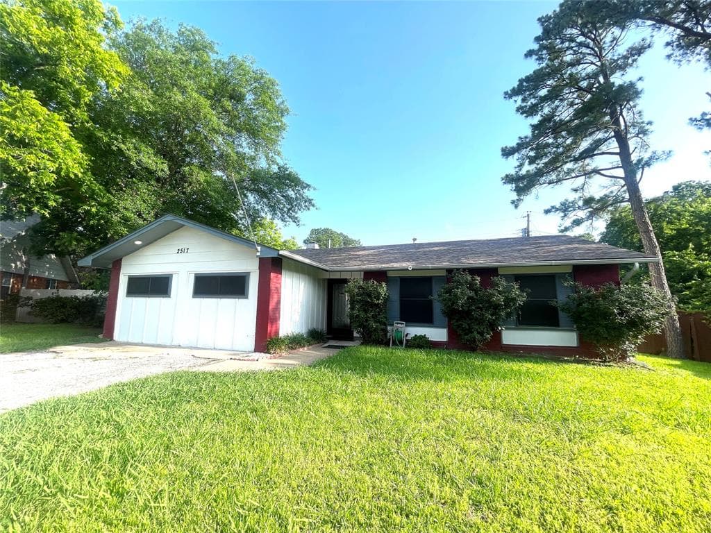 2517 Custer Ct